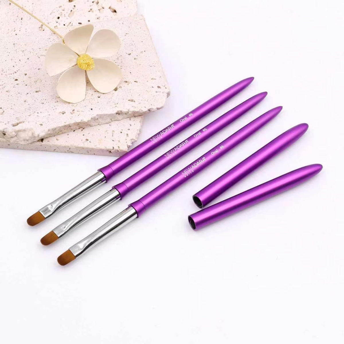 New Adara Synthetic Oval Gel Brush #6 – professional gel brush