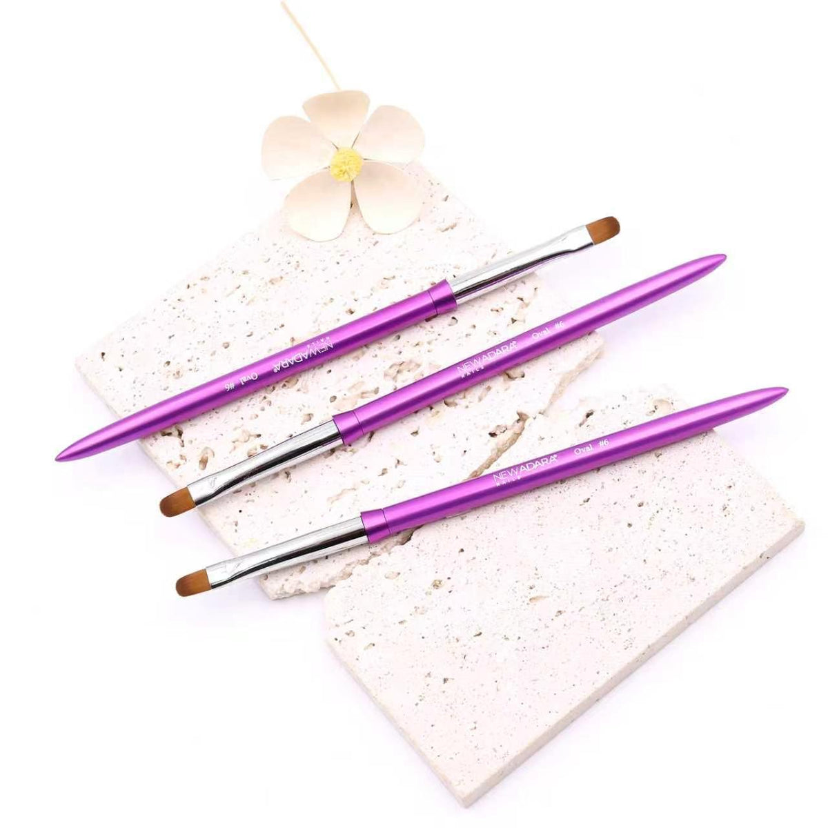 New Adara Synthetic Oval Gel Brush #6 – product photo 2
