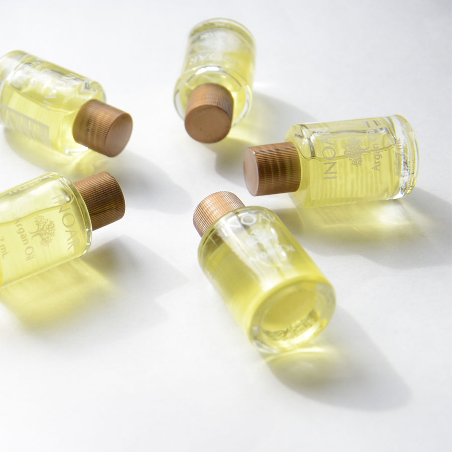 https://ik.imagekit.io/c2dr4dawp/https%3A%2F%2Fcdn.shopify.com%2Fs%2Ffiles%2F1%2F0251%2F5510%2F8948%2Fproducts%2FInoar-Argan-oil-sample-mini-7ml.png%3Fv%3D1741103392?tr=f-jpg